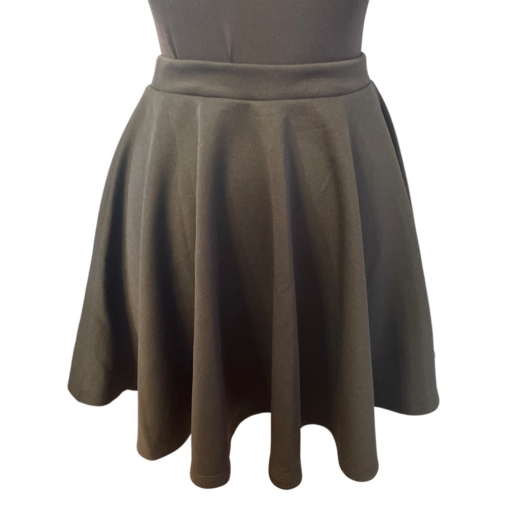 Black skater style skirt size S NWOT